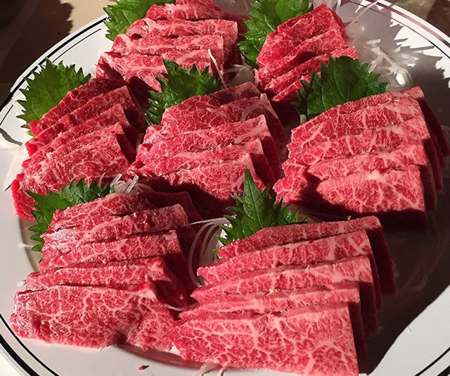 1493457672 japanese wagyu kobe beef loco steaks 640x534