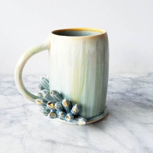 https://image.sistacafe.com/images/uploads/content_image/image/347724/1493600780-crystal-coffee-cups-silver-lining-ceramics-katie-marks-5-5901d8128c96a__700.jpg