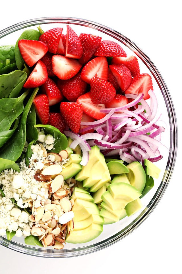 https://image.sistacafe.com/images/uploads/content_image/image/350236/1493900244-Strawberry-Avocado-Spinach-Salad-Recipe-with-Poppyseed-Dressing-4-660x990.jpg