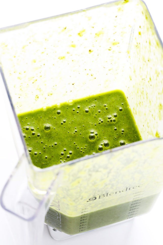 https://image.sistacafe.com/images/uploads/content_image/image/350245/1493901106-Matcha-Green-Tea-Ginger-Green-Smoothie-Recipe-2-660x990.jpg