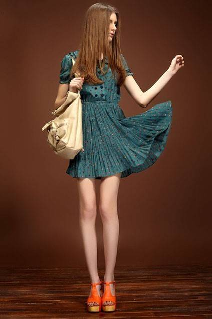 https://image.sistacafe.com/images/uploads/content_image/image/35155/1441943295-vintage-style-short-sleeve-pleated-dress.jpg
