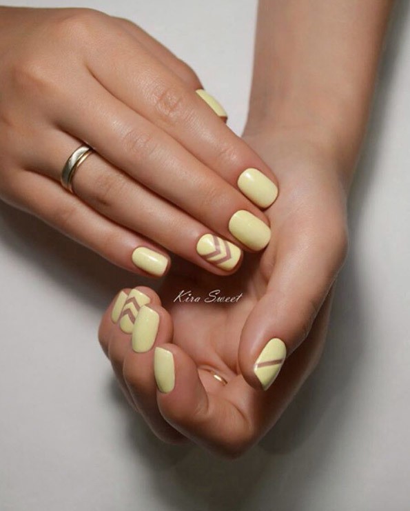 1494311190 92yellow negative space chevron 