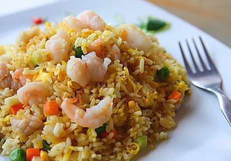 https://image.sistacafe.com/images/uploads/content_image/image/354007/1494564299-shrimpfriedrice400-56a9499d3df78cf772a5724b.jpg