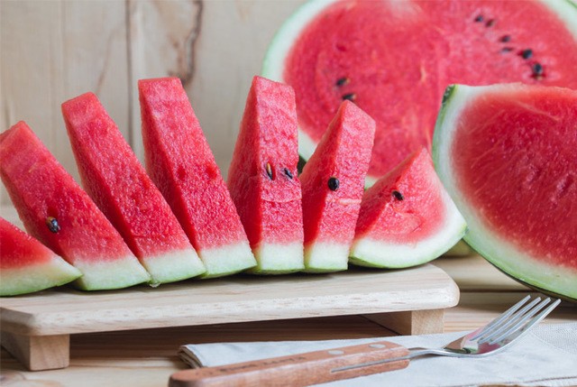 1494589884 watermelon and gums health