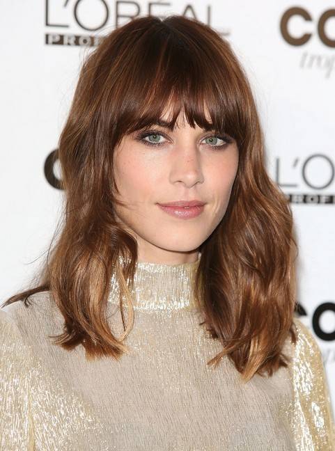 https://image.sistacafe.com/images/uploads/content_image/image/35467/1441957428-Alexa-Chung-Hairstyles-_E2_80_93-2014-Brown-Haircut-with-Blunt-Bangs.jpg