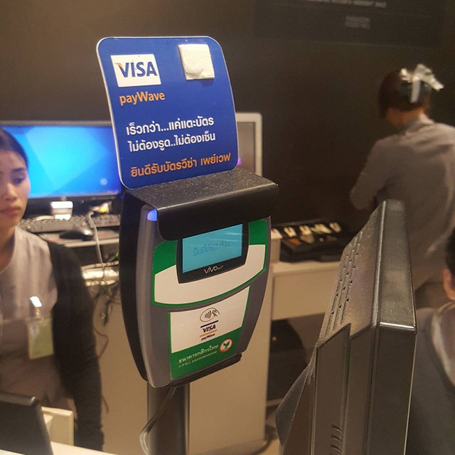 Visa payWave บัตรวีซ่า เพย์เวฟ คาเฟ่ ร้านอาหาร วิธีใช้ สแกนบัตร