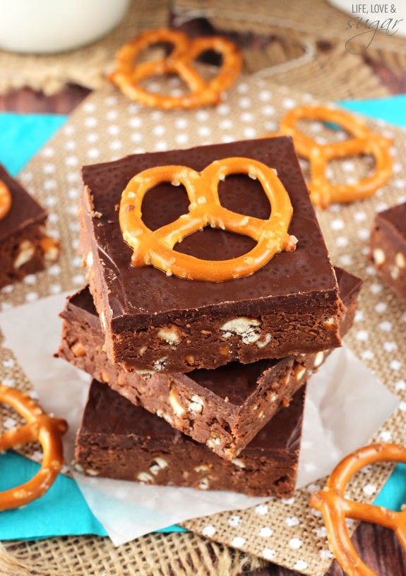 https://image.sistacafe.com/images/uploads/content_image/image/359298/1495370318-Nutella_Pretzel_Bars2.jpg