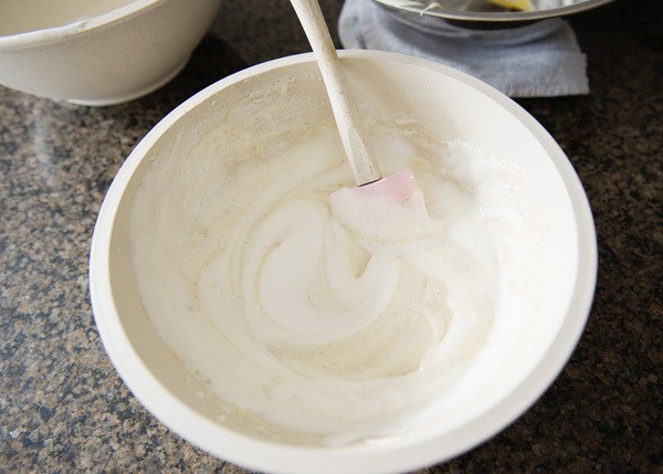 https://image.sistacafe.com/images/uploads/content_image/image/361296/1495543677-white-chocolate-mousse_11.jpg