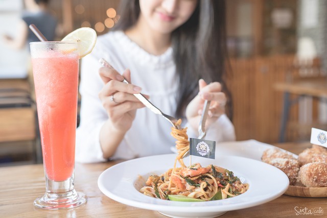 รีวิว คาเฟ่สัตว์ The Animal Cafe