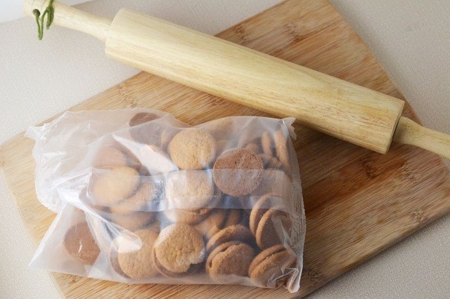 1495634109 pbjpie 4 wafers