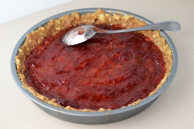 1495634286 pbjpie 6 preserves 645x429