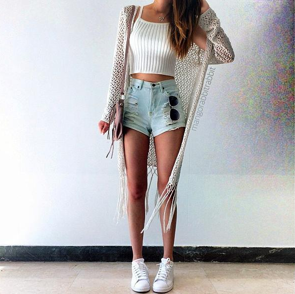 https://image.sistacafe.com/images/uploads/content_image/image/364000/1496136091-summer_20outfit_20with_20high_20waist_20ripped_20jean_20_20shorts_20_20crochet_20high_20waist_20ripped_20jean_20_20shorts_20-_20ripped_20h-f69419.png