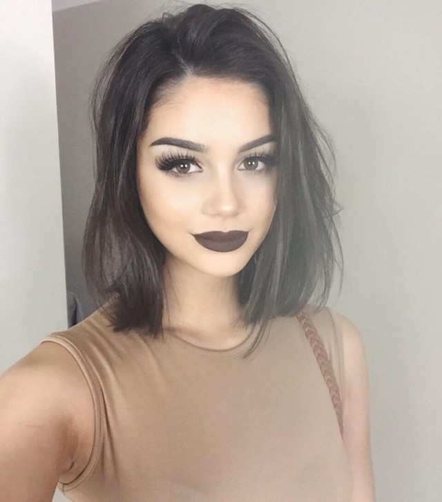 https://image.sistacafe.com/images/uploads/content_image/image/368399/1496595216-Isabella-Fiori-with-liquid-lipstick-from-Jeffree-Star-Cosmetics-696x789.jpg