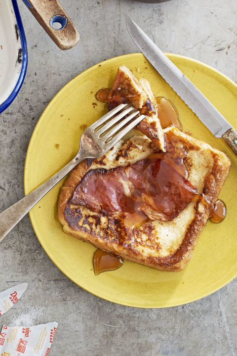 https://image.sistacafe.com/images/uploads/content_image/image/368546/1496633409-gallery-1486048048-country-ham-french-toast-0317.jpg