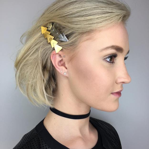 1496730847 10 blonde bob with hair clips