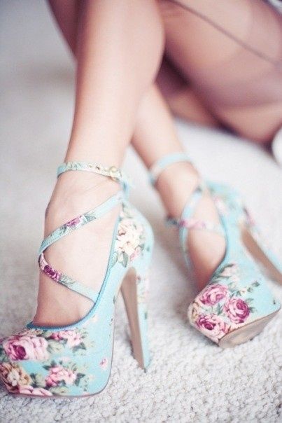 https://image.sistacafe.com/images/uploads/content_image/image/373469/1497162134-stunning-heels-1-27.jpg