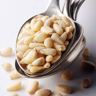 https://image.sistacafe.com/images/uploads/content_image/image/37775/1442553878-pine-nut-superfood-400x400.jpg