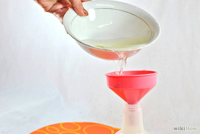 https://image.sistacafe.com/images/uploads/content_image/image/37795/1442509876-670px-Make-a-Homemade-Refreshing-Face-Spray-Step-7.jpg