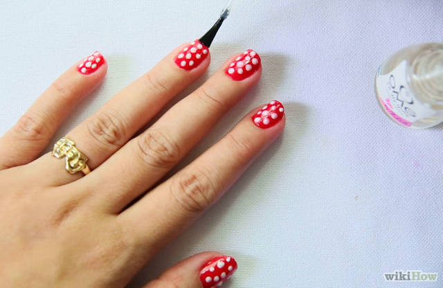 https://image.sistacafe.com/images/uploads/content_image/image/38065/1442559875-670px-Paint-Polka-Dot-Nails-with-a-Toothpick-Step-8-Version-2.jpg