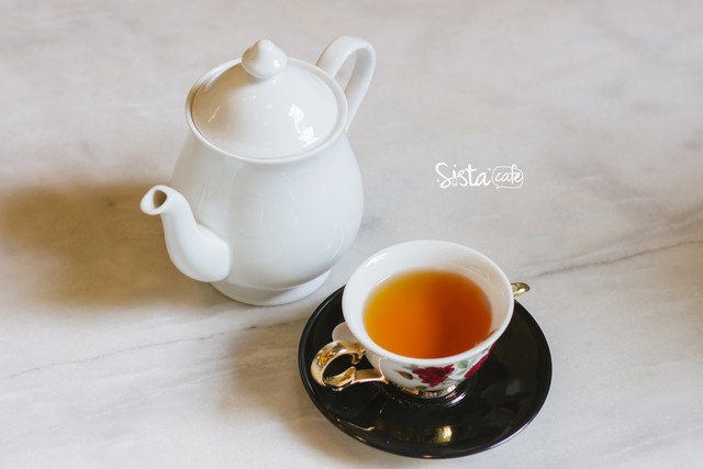 https://image.sistacafe.com/images/uploads/content_image/image/385508/1498471218-_Bonnie_dolly_s_tea_room_%E0%B8%A3%E0%B9%89%E0%B8%B2%E0%B8%99%E0%B8%8A%E0%B8%B2_%E0%B8%AD%E0%B8%B2%E0%B8%A3%E0%B8%B5%E0%B8%A2%E0%B9%8C_%E0%B8%AA%E0%B8%B8%E0%B8%82%E0%B8%B8%E0%B8%A1%E0%B8%A7%E0%B8%B4%E0%B8%97_26__Jasmine_rose_Lavender_black_tea.jpg