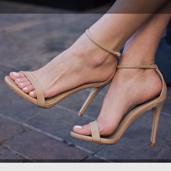 https://image.sistacafe.com/images/uploads/content_image/image/390280/1499090410-6cf09bd42c09e12b85dbd4b1b0763790--glitter-heels-shoe-trend.jpg