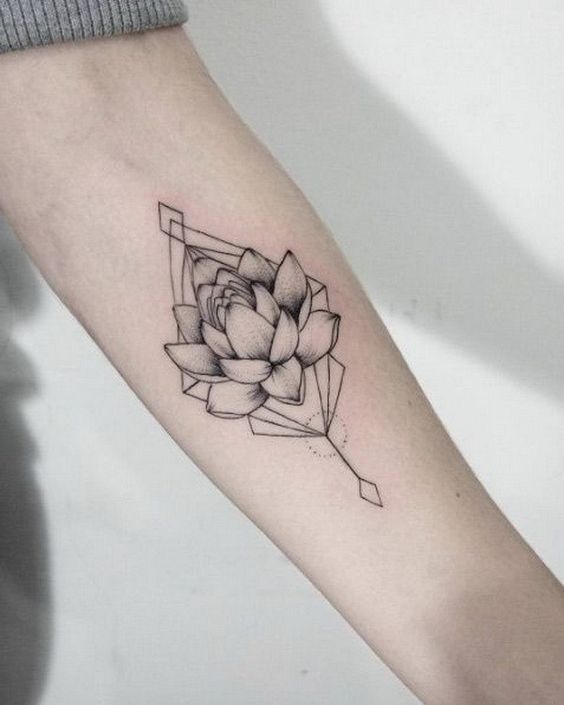 https://image.sistacafe.com/images/uploads/content_image/image/390930/1499148787-Geometric-lotus-flower-tattoo.jpg