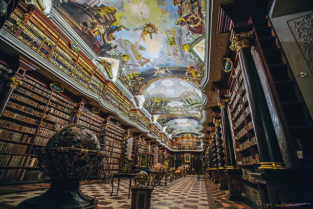 https://image.sistacafe.com/images/uploads/content_image/image/39095/1442914715-the-klementinum-national-library-czech-republic-9.jpg