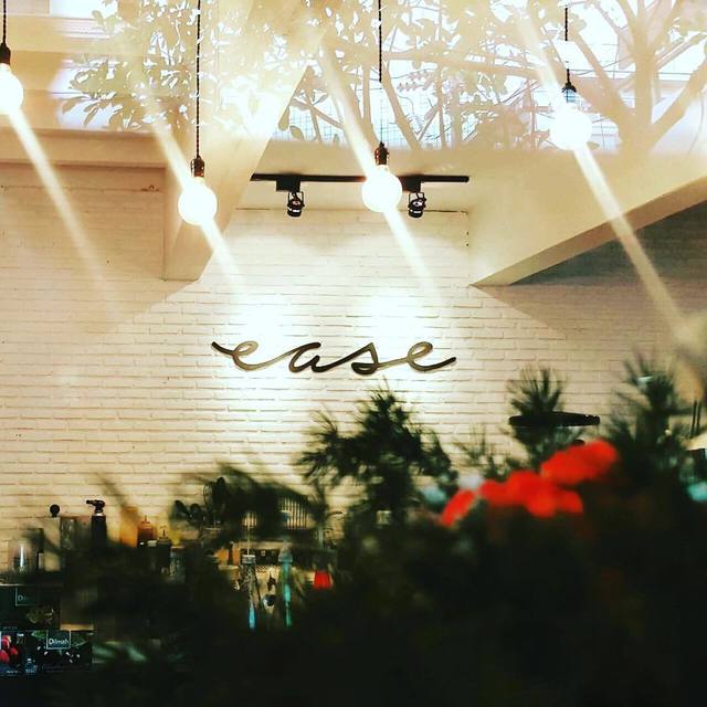 [Ease Cafe & CoWorking Space ,ร้านกาแฟ อารีย์ ] cr. @easebkk/