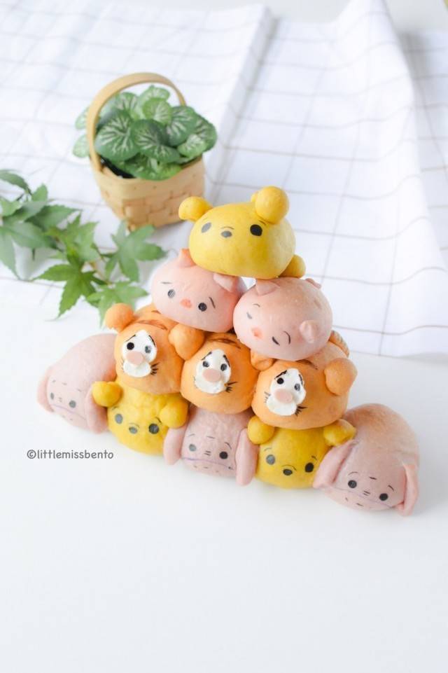https://image.sistacafe.com/images/uploads/content_image/image/39238/1442975771-Pooh-Tsum-Tsum-Bread-Recipe-5-682x1024.jpg