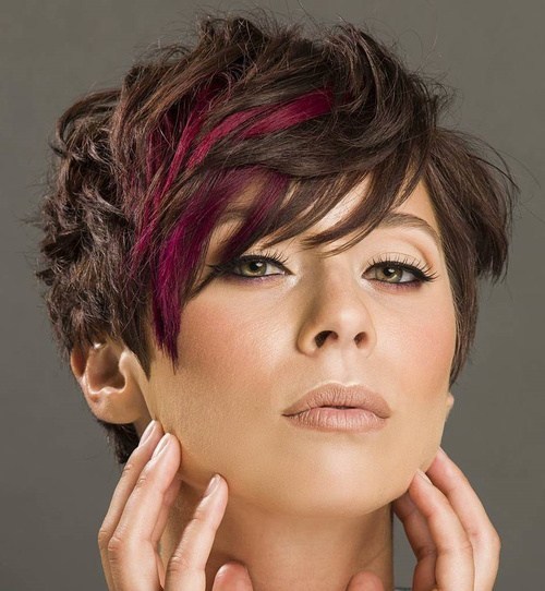 1499655380 highlighted short hair