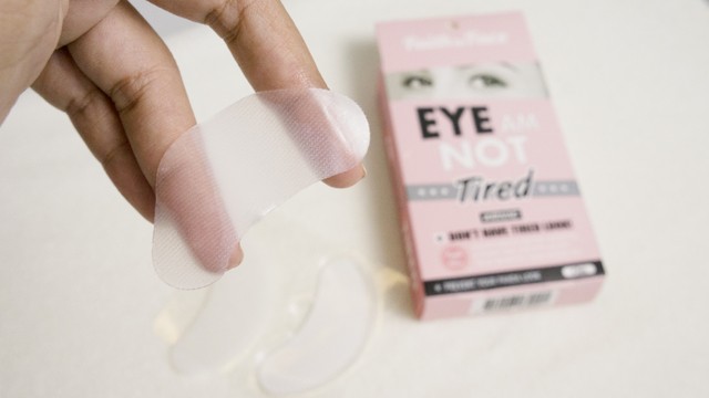 1499663323 eye mask 02