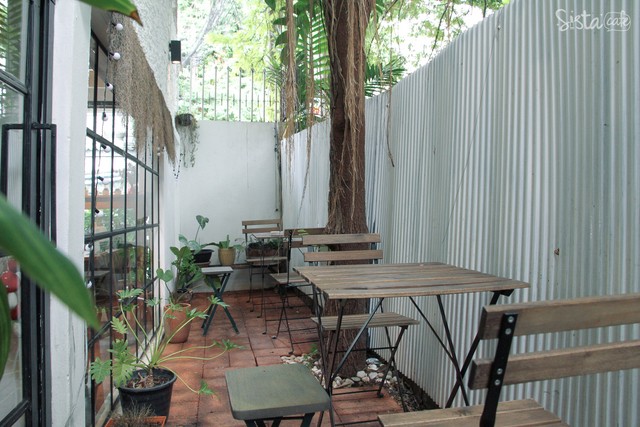 [Tham.ma.da ร้านกาแฟ อารีย์] ด้านข้าง