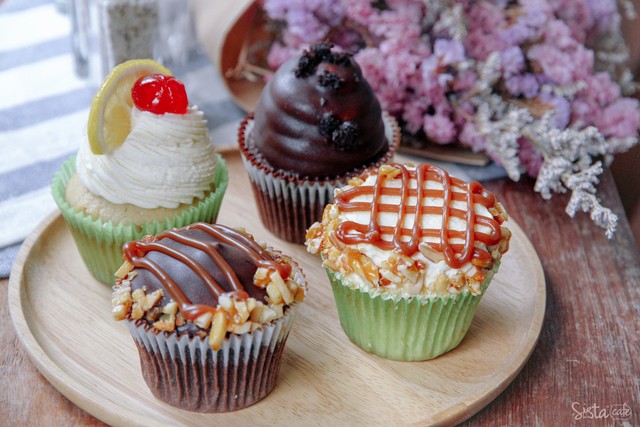 [ มินิคาเฟ่น่ารัก ,ร้านขนม อารีย์]  sis&me 3