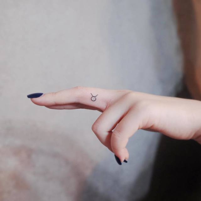  รอยสักมินิมอล รอยสักผู้หญิง ลายสักผู้หญิง รอยสัก Minimal