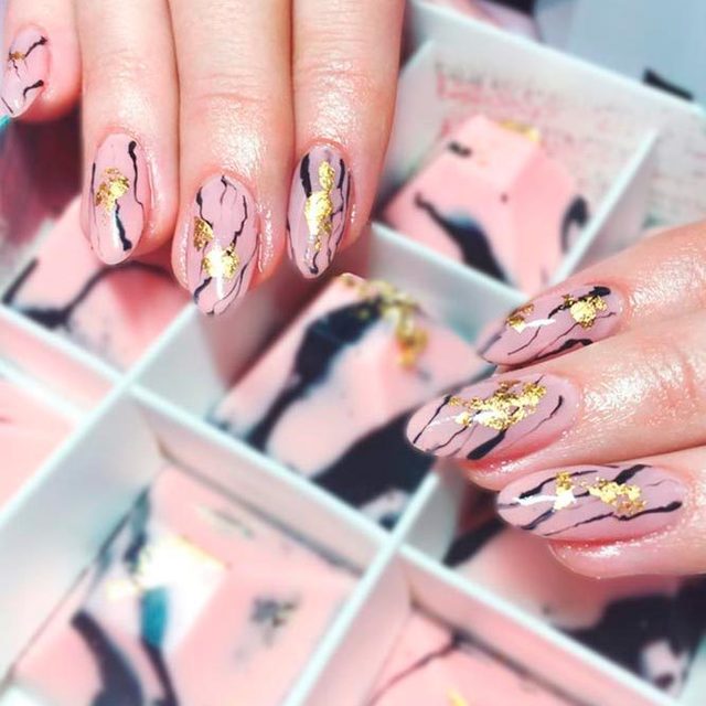 1500449691 modern nails trends 18