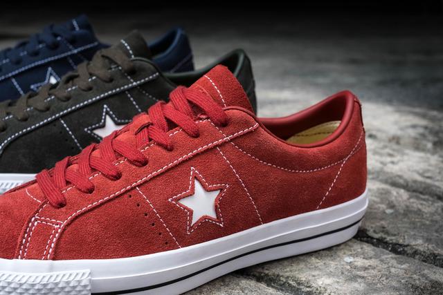 รองเท้าผ้าใบ Converse