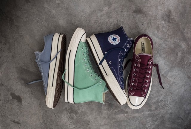 รองเท้าผ้าใบ Converse