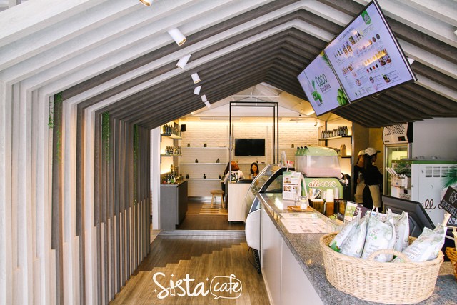 all coco ร้านขนม คาเฟ่ มะพร้าว ทองหล่อ
