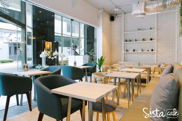 all coco ร้านขนม คาเฟ่ มะพร้าว ทองหล่อ