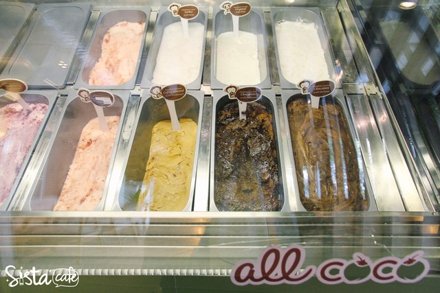 all coco ร้านขนม คาเฟ่ มะพร้าว ทองหล่อ