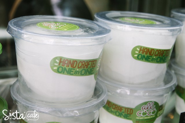 all coco ร้านขนม คาเฟ่ มะพร้าว ทองหล่อ
