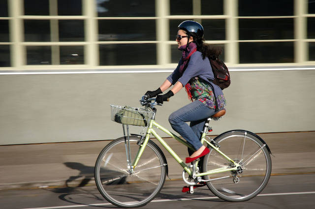 https://image.sistacafe.com/images/uploads/content_image/image/40688/1443430557-120615_120615_BikeStyle023web.jpg