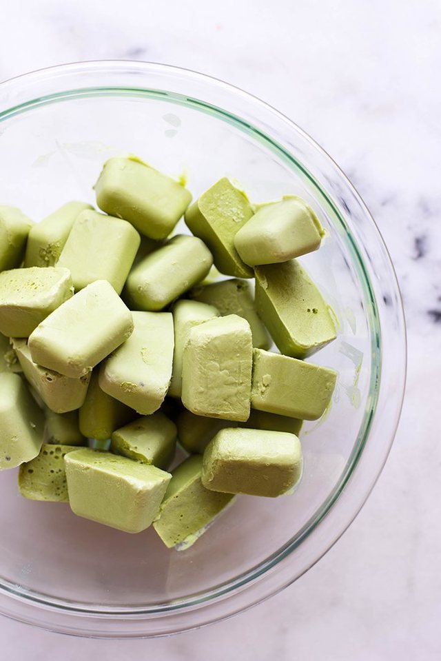 1501474438 matcha frozen yogurt 7