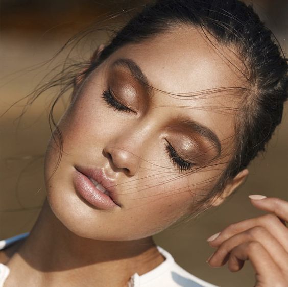 1501566610 golden bronze makeup086