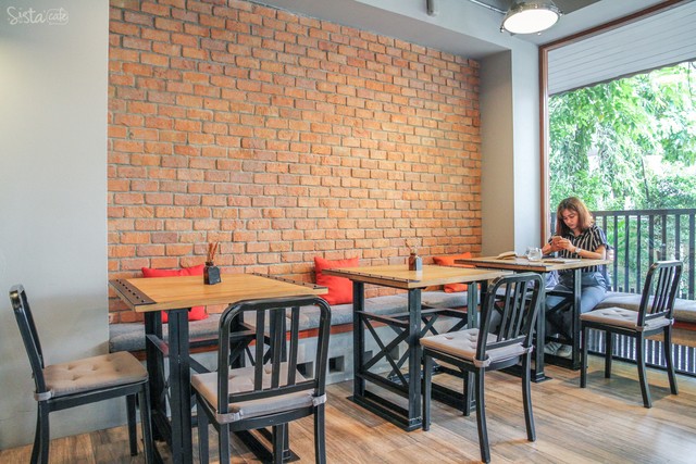 [TRIPLE The Coffee House, คาเฟ่ ทองหล่อ] ในร้าน 5
