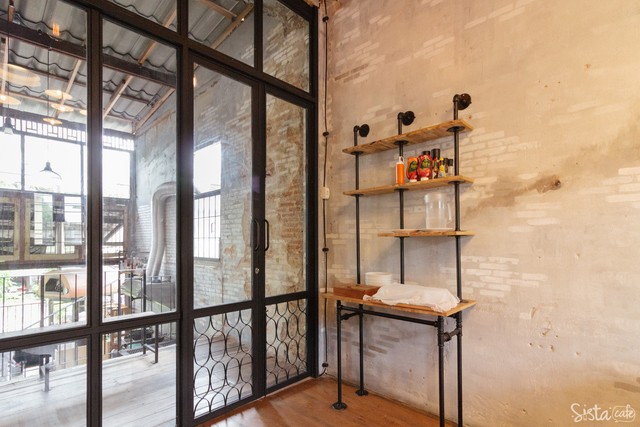 ชั้นสองUnbranded cafe ร้านอาหาร ร้านกาแฟ คาเฟ่ เสาชิงช้า