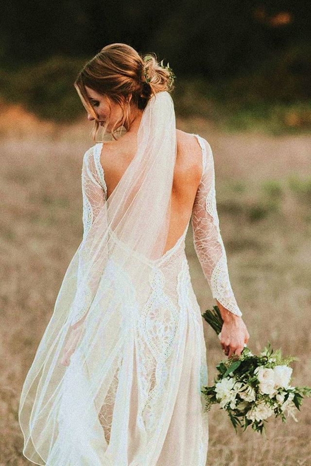 1502082933 34 unforgettable boho wedding dresses that will amaze you 32