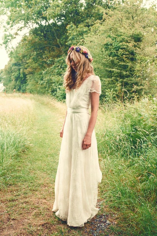 1502083358 34 unforgettable boho wedding dresses that will amaze you 12