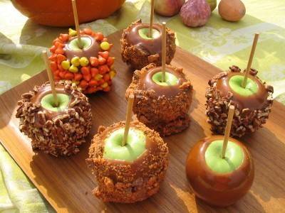 https://image.sistacafe.com/images/uploads/content_image/image/41556/1443691845-halloween_caramel_apples.jpg