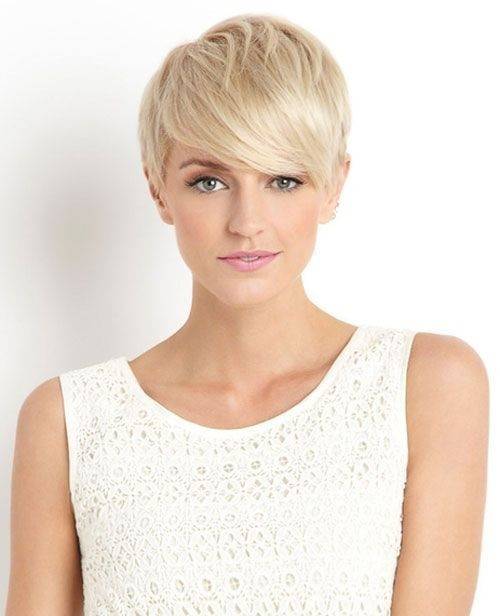 https://image.sistacafe.com/images/uploads/content_image/image/41755/1443756349-Cutest-Pixie-Cuts-for-Long-Face.jpg